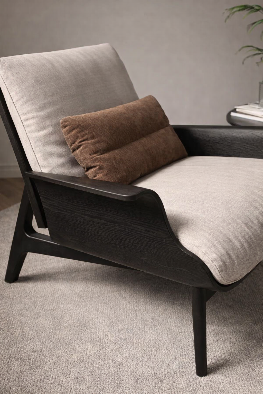 Linea Pelle Chair