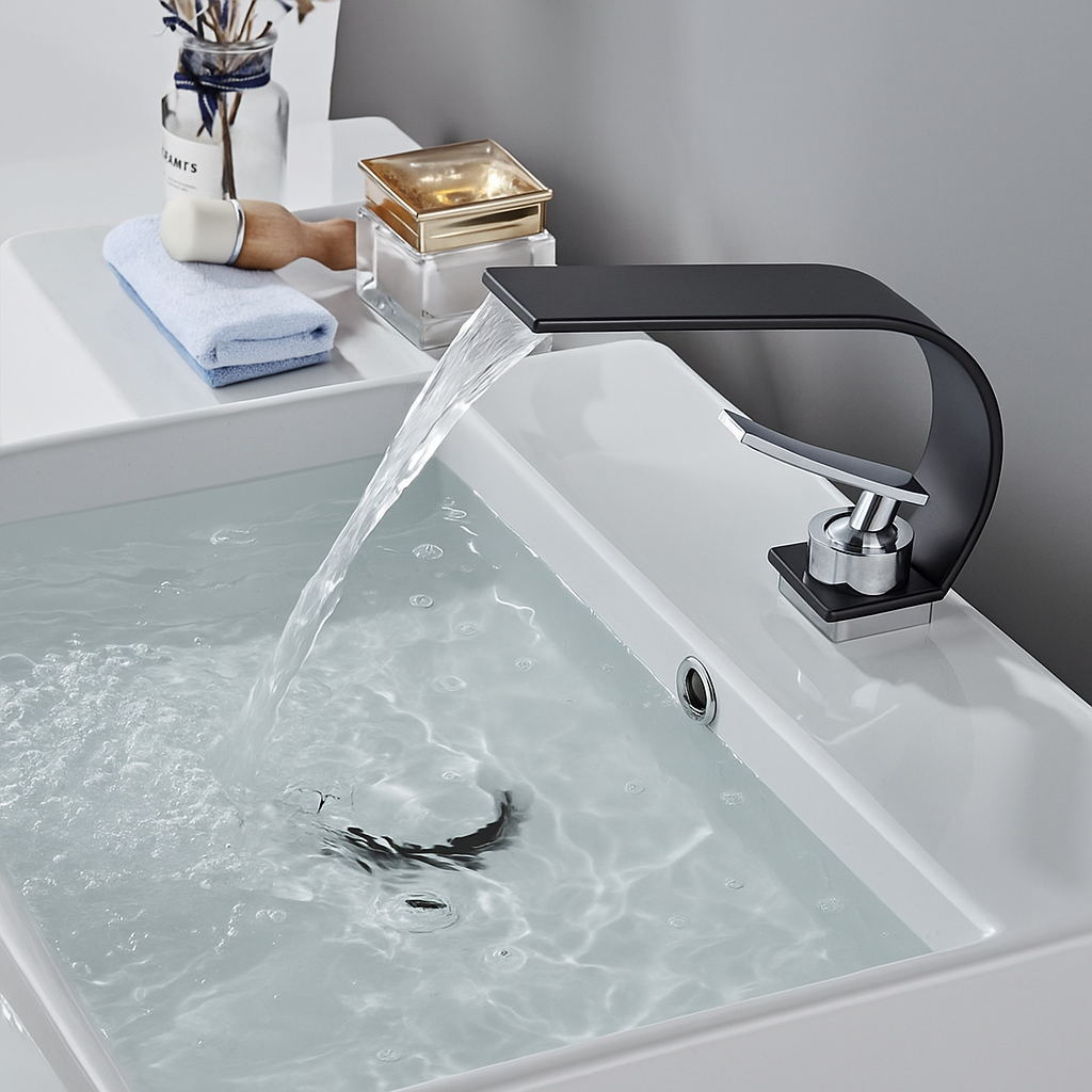 Onyx Flow Modern Faucet