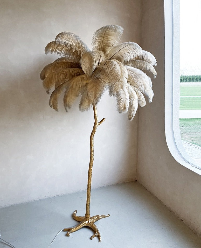 Arctic Ostrich Feather Lamp