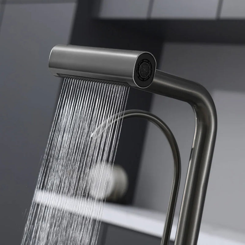 Grandeur Pour Faucet