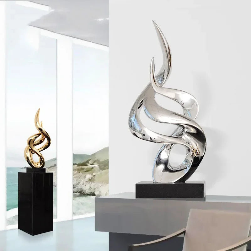 Imperio Crown Sculpture Ornament