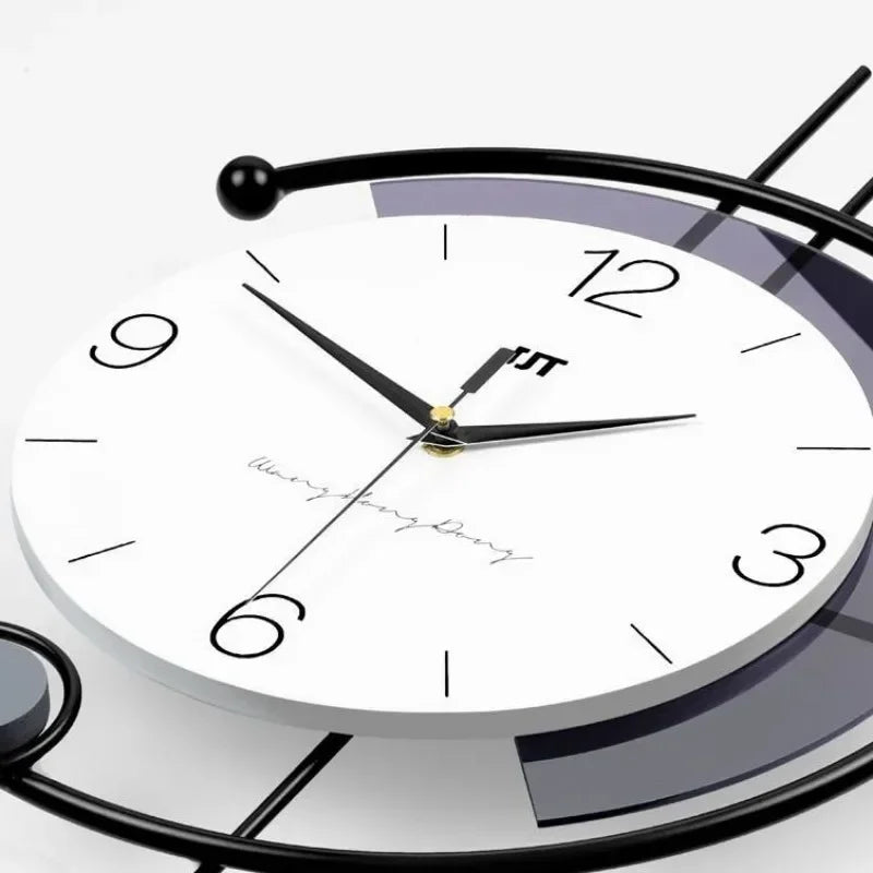 Como Eterno Wall Clock