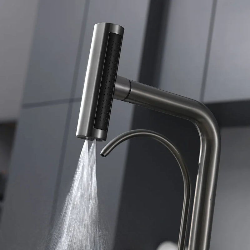 Grandeur Pour Faucet