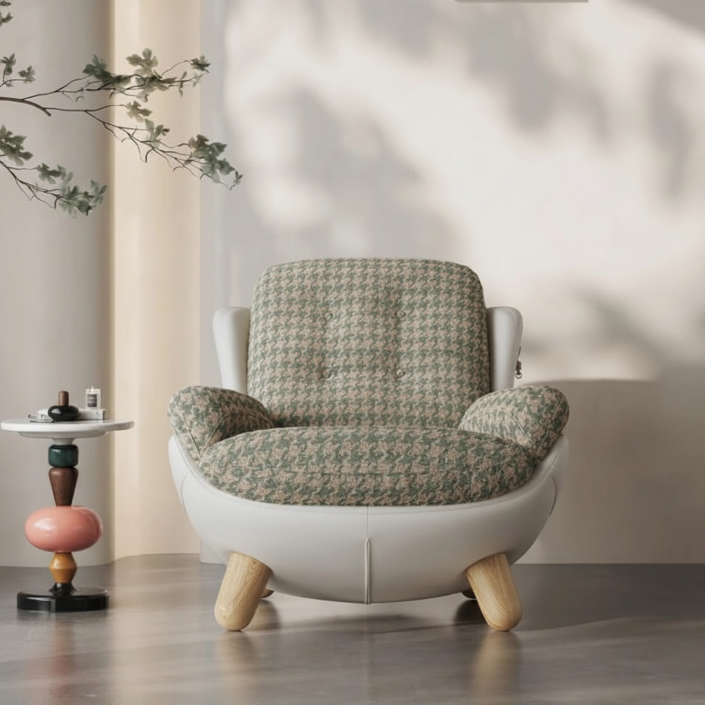 Egg Pod Chair – Front View